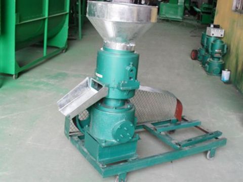 點(diǎn)擊查看詳細(xì)信息<br>標(biāo)題：柴電兩用顆粒機(jī) 閱讀次數(shù)：1718