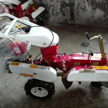 點(diǎn)擊查看詳細(xì)信息<br>標(biāo)題：開溝機(jī) 閱讀次數(shù)：1864