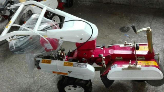 點(diǎn)擊查看詳細(xì)信息<br>標(biāo)題：開溝機(jī) 閱讀次數(shù)：1719