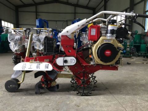 點(diǎn)擊查看詳細(xì)信息<br>標(biāo)題：開(kāi)溝機(jī) 閱讀次數(shù)：2019