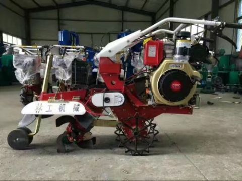 點(diǎn)擊查看詳細(xì)信息<br>標(biāo)題：開(kāi)溝機(jī)　 閱讀次數(shù)：2358