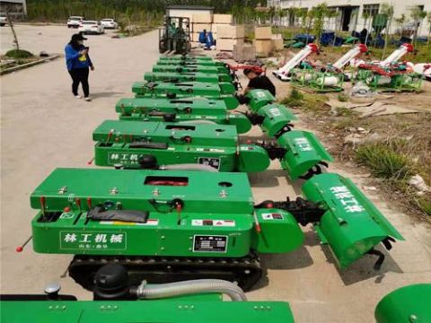 點擊查看詳細(xì)信息<br>標(biāo)題：履帶開溝機　 閱讀次數(shù)：1748